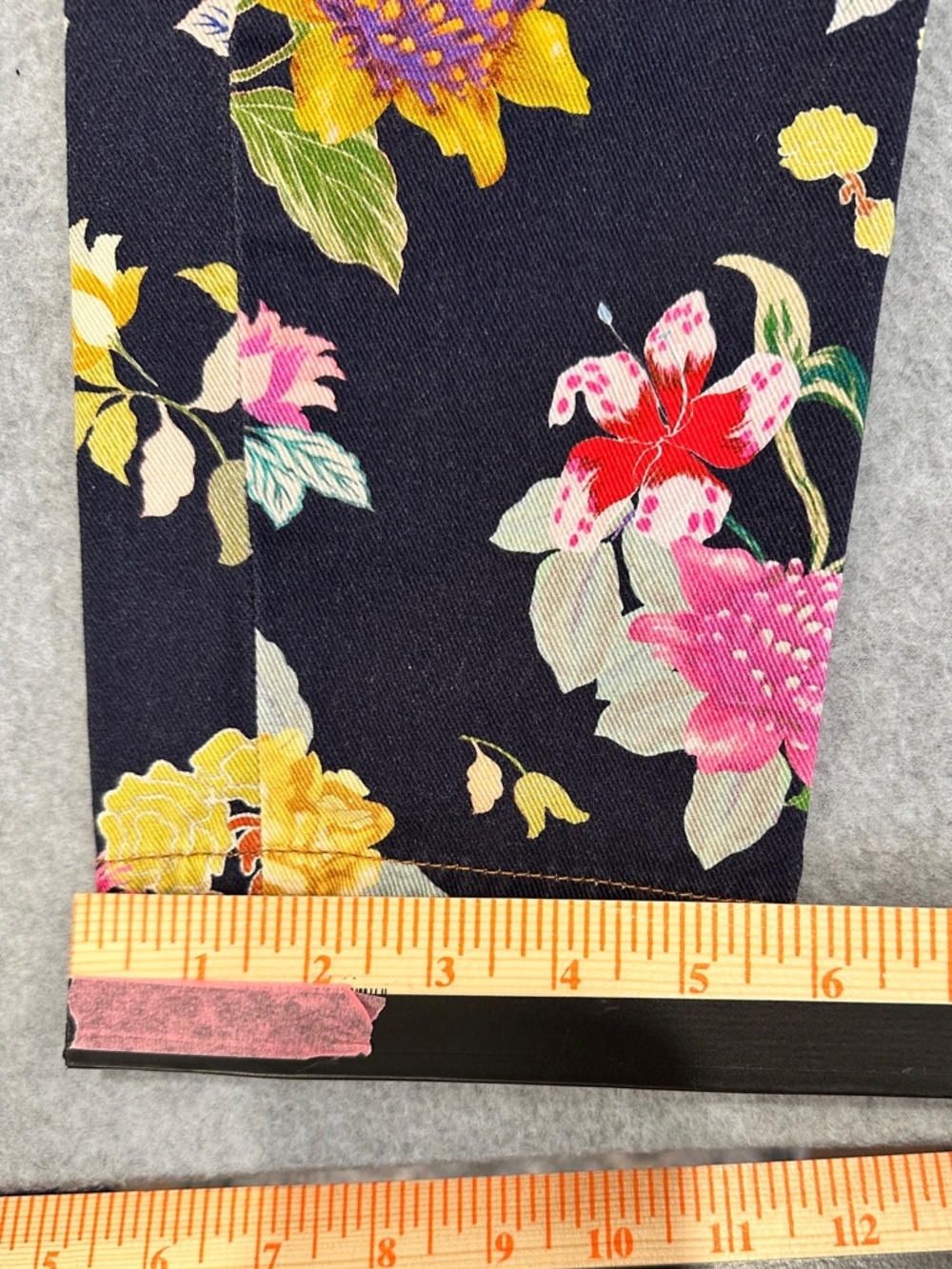 Etro Black Skinny Jeans with Multicolor Floral Pattern - Picture 8 of 8